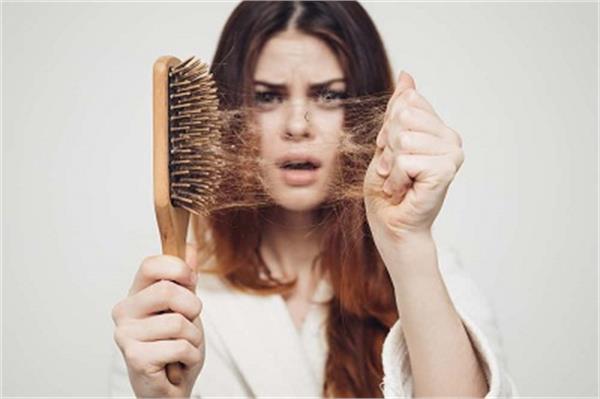 ۱۰ اشتباه بزرگ عامل ریزش مو‌ها