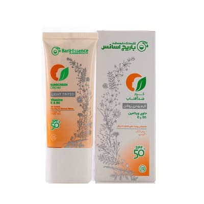 کرم ضد آفتاب کرم پودری روشن باریج اسانس مناسب پوست خشک تا نرمال 60 میلی لیتر